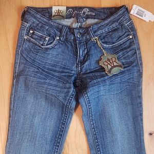 Request Jeans